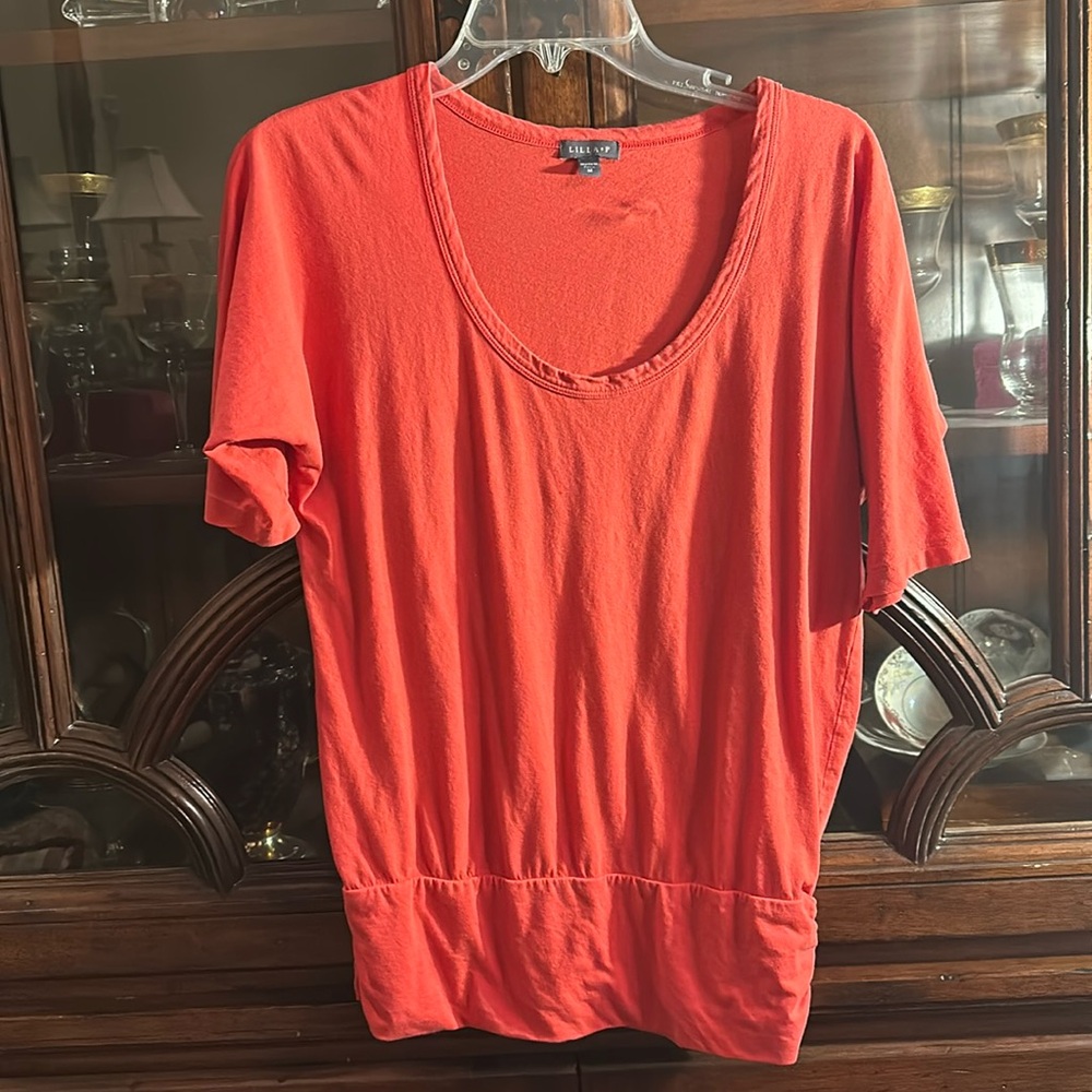 Lilla P size medium coral short-sleeve top with scoop neck.